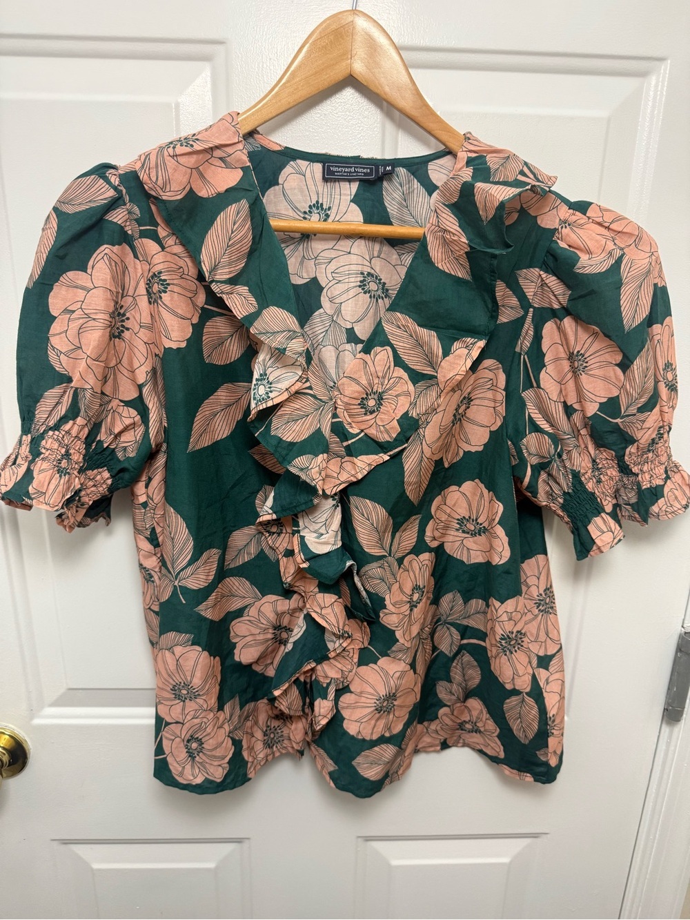 Vineyard Vines Floral Button Up Blouse M Romantic Ruffles Coquette Girl Summer